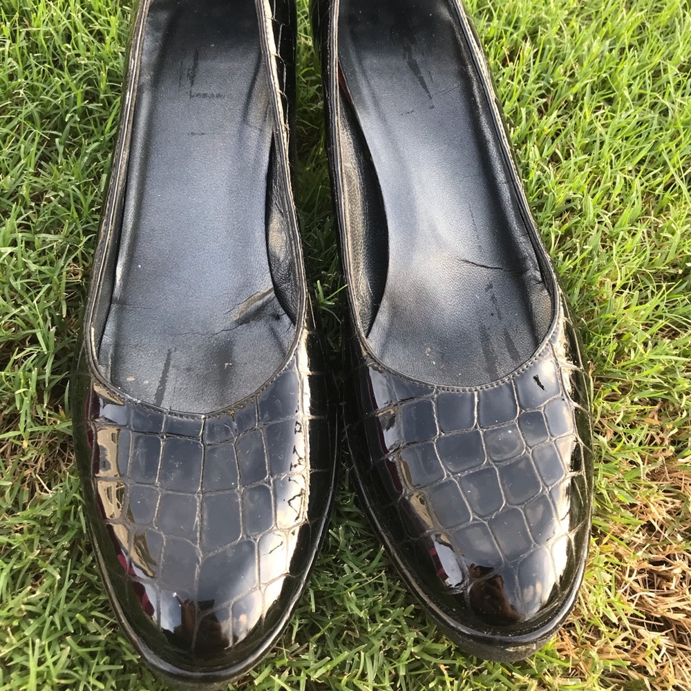 Black patent reptile alligator print heels